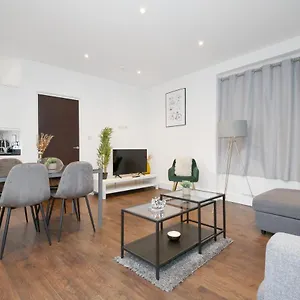 https://imperial-middlesex-street-apartments.brighton-hotels-england.com