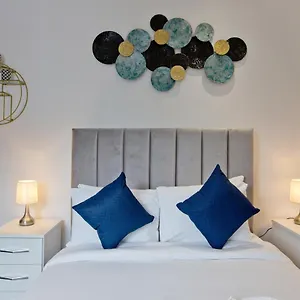 https://imperial-liverpool-street-apartments.brighton-hotels-england.com